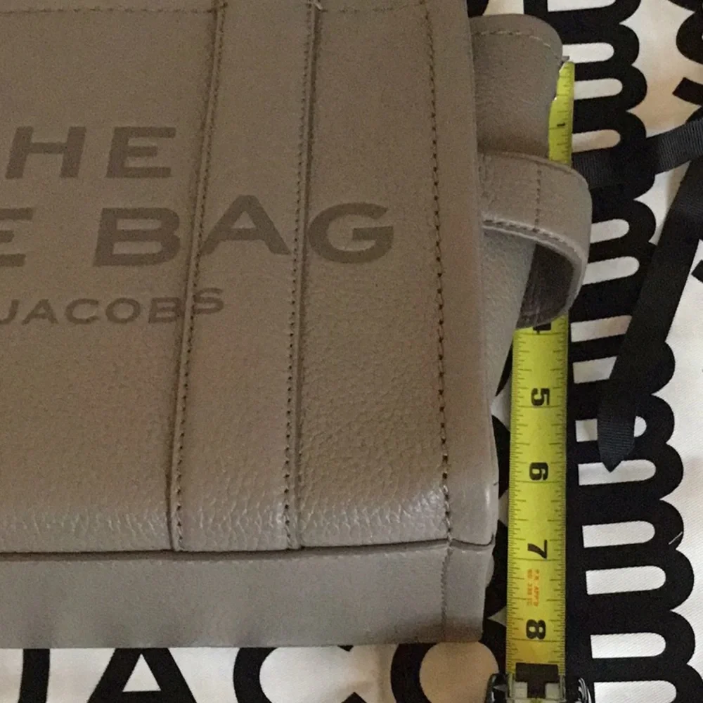 Marc Jacobs Taupe Leather Handbag SMALL